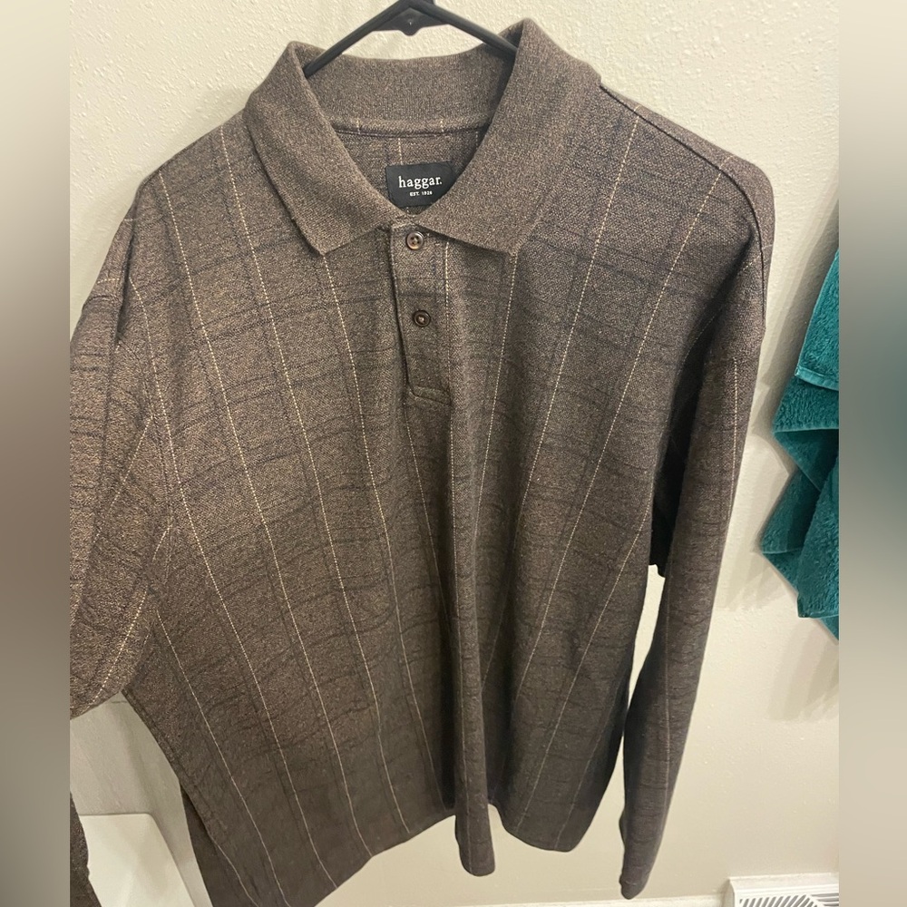 Haggar Large Long Sleeve with two buttons